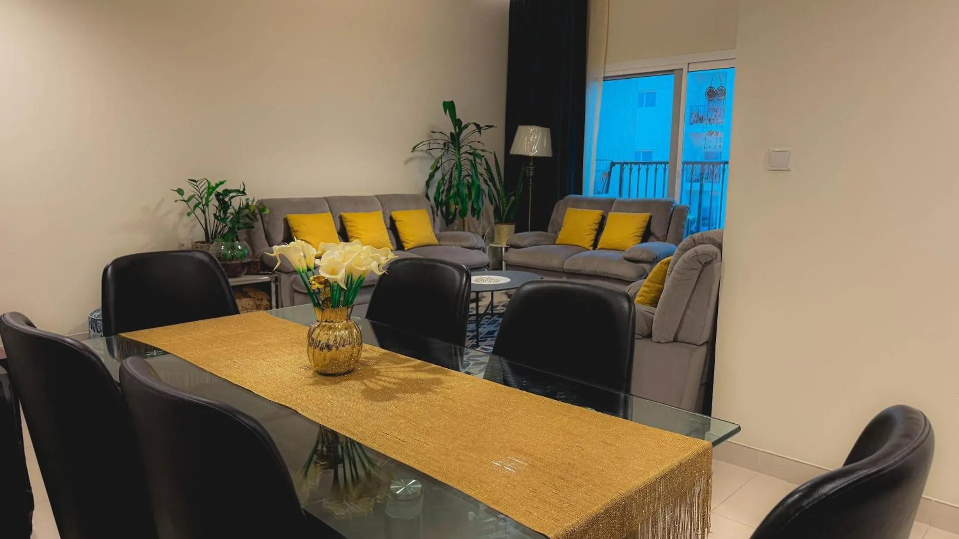 Homestay Modern Space In Prime Location Dubai